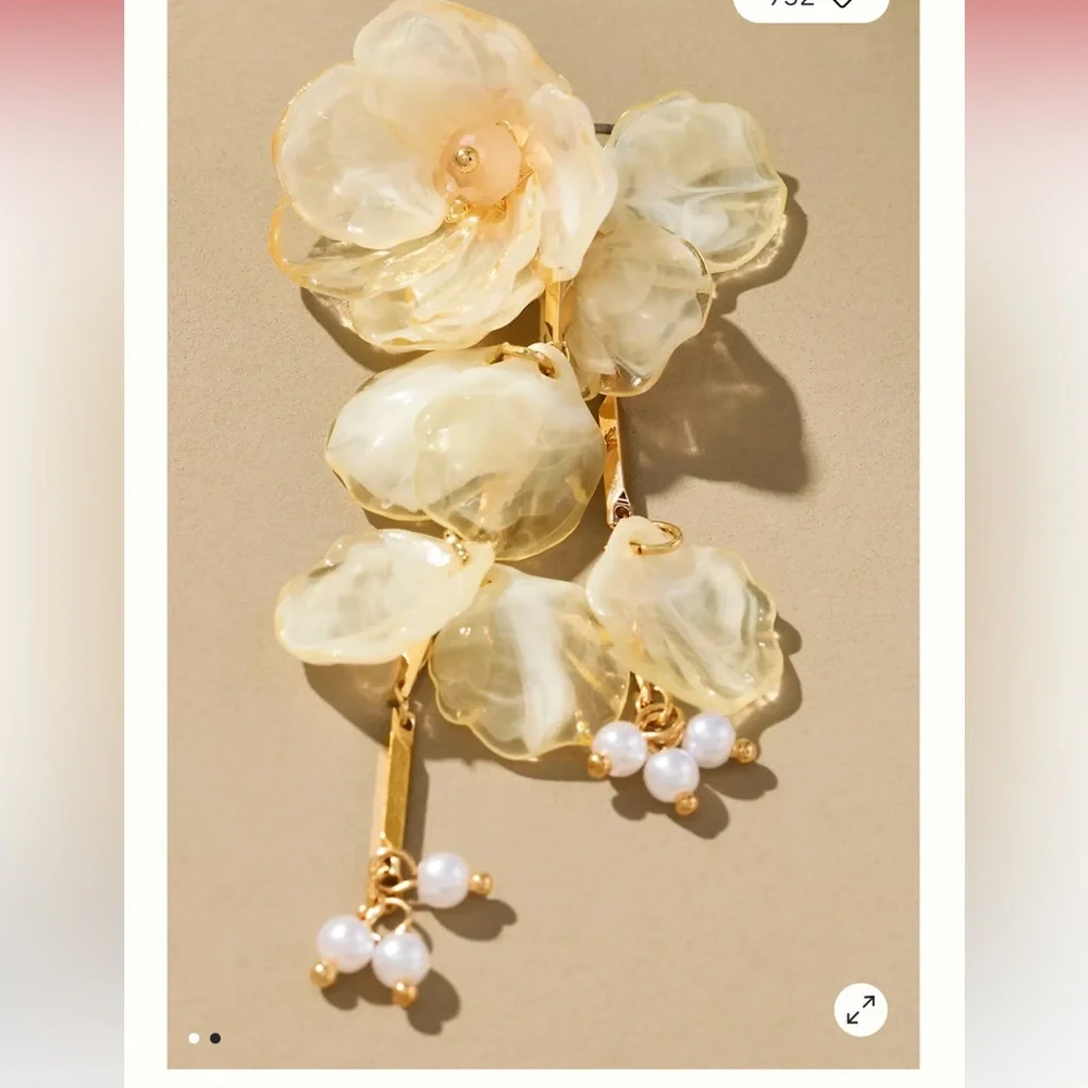 NWT Anthropologie Floral Drop Earrings - Picture 3 of 3